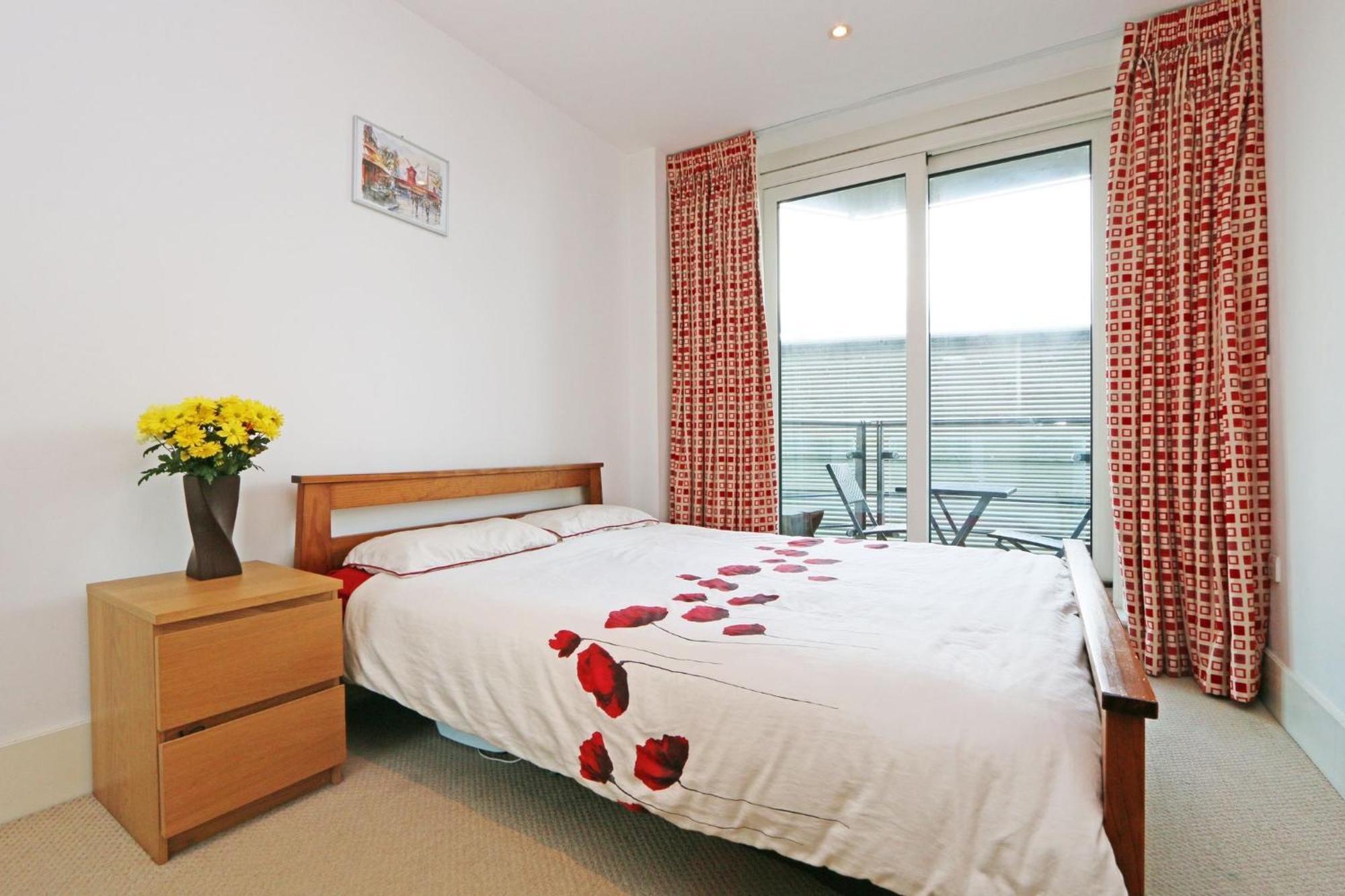 Апартаменты Riverside 1 Bed Лондон