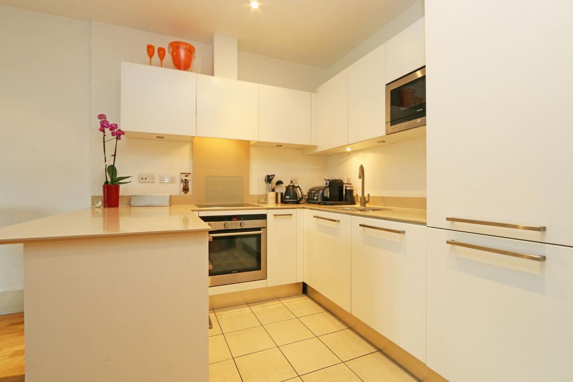Riverside 1 Bed Лондон